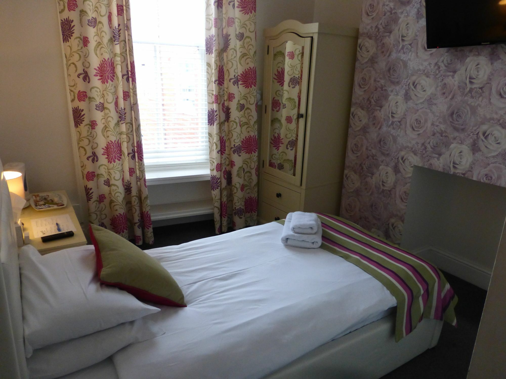 Harry'S Hotel & Restaurant Aberystwyth Exterior foto