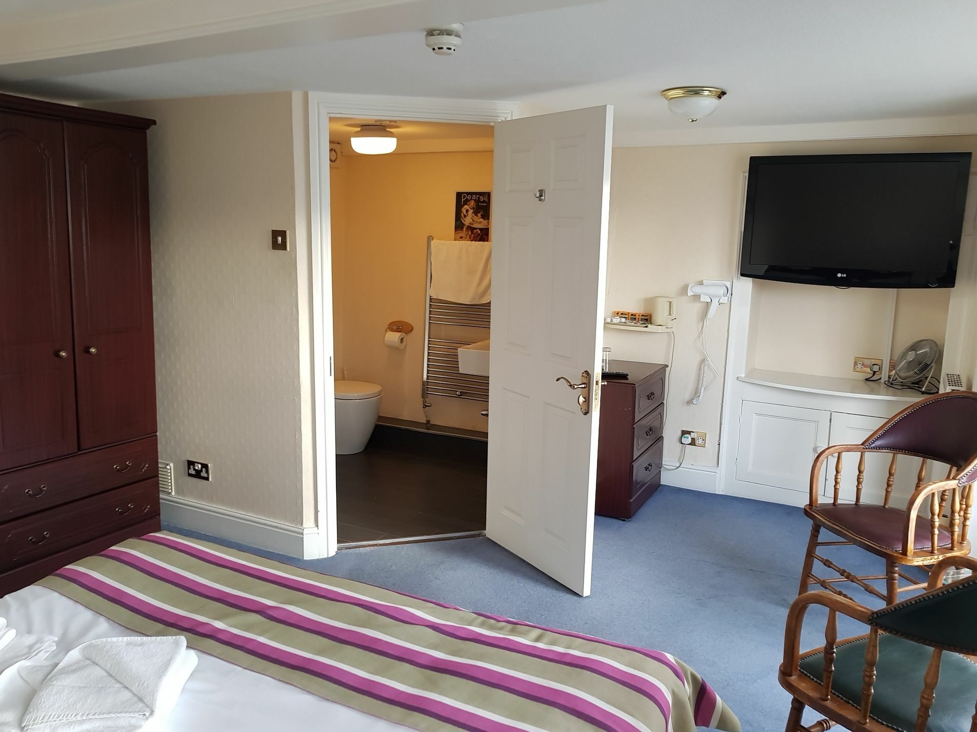 Harry'S Hotel & Restaurant Aberystwyth Exterior foto